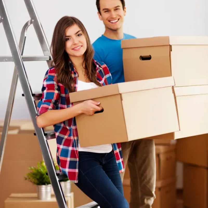 young-couple-during-moving-home